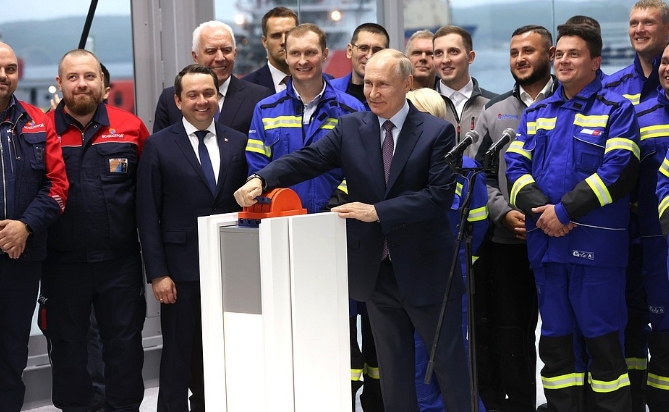 Посещение Центра строительства крупнотоннажных морских сооружений ООО «НОВАТЭК-Мурманск». Посещение Центра строительства крупнотоннажных морских сооружений ООО «НОВАТЭК-Мурманск».