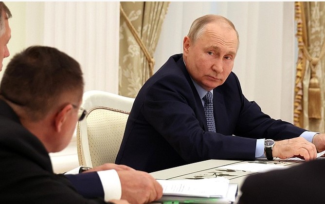 Совещание по вопросам развития строительной отрасли. Совещание по вопросам развития строительной отрасли.