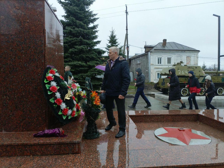 7 ноября в России отмечается День воинской Славы - День проведения военного парада на Красной площади в 1941 году. 7 ноября в России отмечается День воинской Славы - День проведения военного парада на Красной площади в 1941 году.