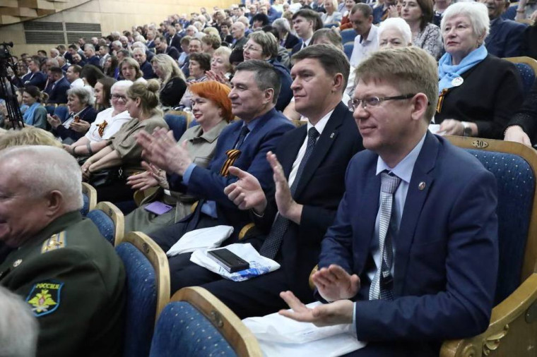 Выступление Губернатора Алексея Русских с ежегодным отчетом о работе Правительства Ульяновское области.